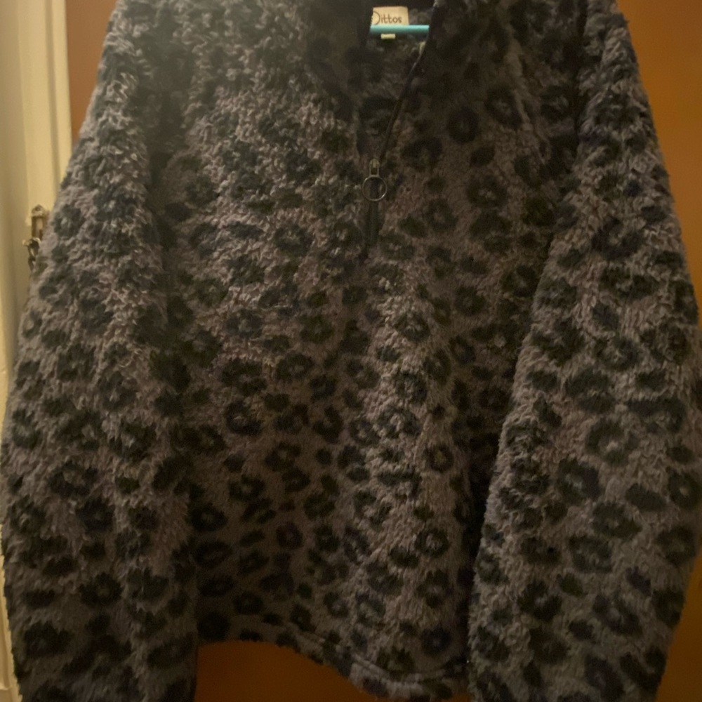 Soft leopard print Sherpa  pullover